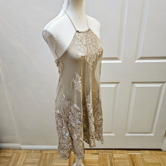 NEW SKY Cocktail Backless Nude Tan Lace Layered Halter Mini Dress S - Picture 5 of 10
